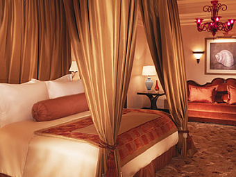 Bedroom in Presidential Suites.  ATLANTIS THE PALM 5*