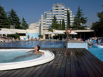 VALAMAR CRYSTAL 4*