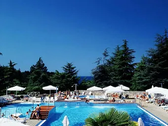 VALAMAR CRYSTAL 4*