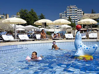 VALAMAR CRYSTAL 4*