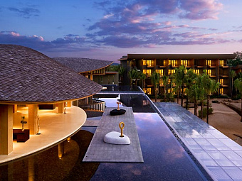 Three-Bedroom Oceanfront Pool Villa.  RENAISSANCE PHUKET RESORT & SPA 5 *