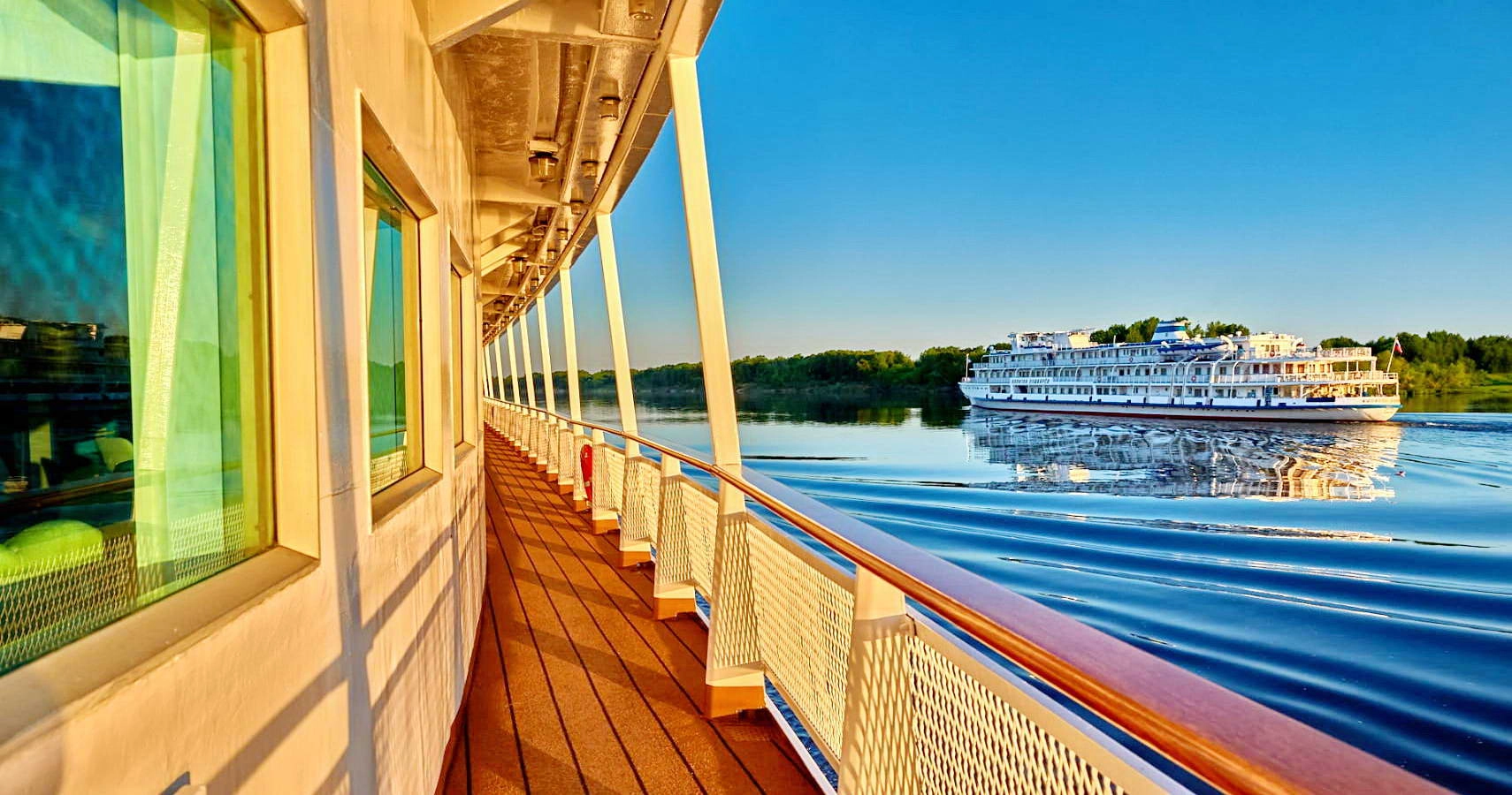 По речной глади По речной глади