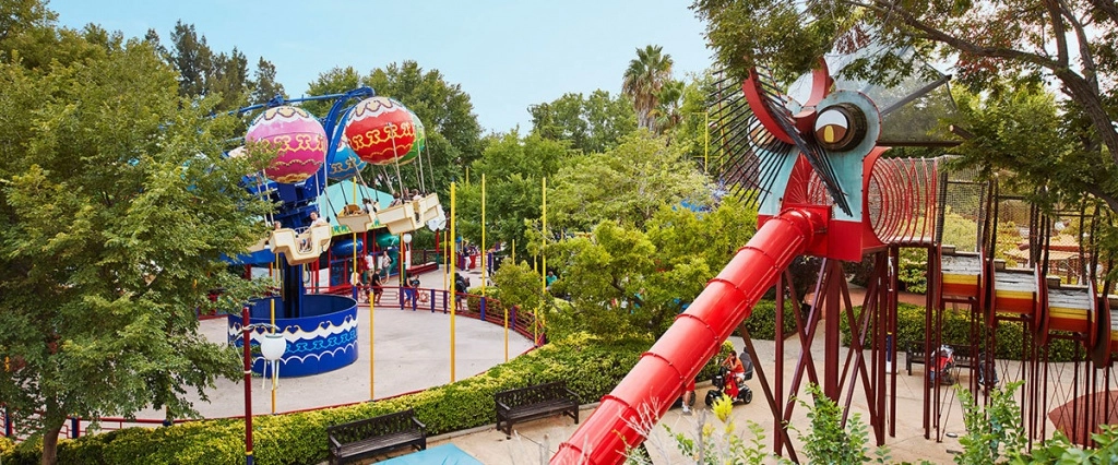 ÁREA INFANTIL ÁREA INFANTIL