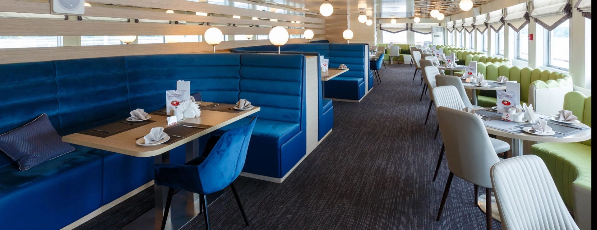 Интерьер ресторана Нева Интерьер ресторана Нева