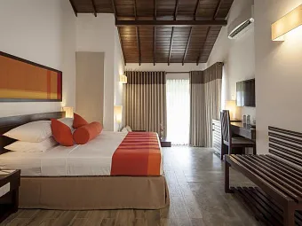 Отель THE CALM RESORT & SPA 4*