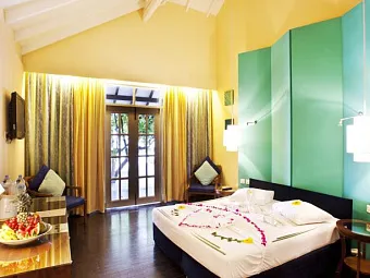 Отель ADAARAN SELECT MEEDHUPPARU 4*