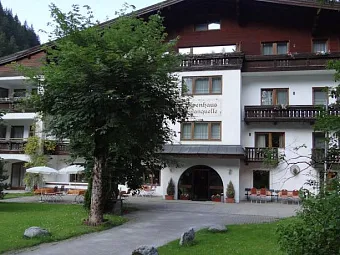 EVIANQUELLE HOTEL 3* 