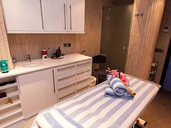 Отель CENTRIC ATIRAM 4*