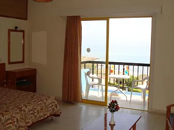  Отель EVALENA BEACH HOTEL APTS 3*