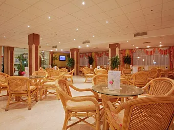 Отель ALADDIN BEACH RESORT 4*