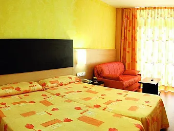 Номер в отеле BLAUMAR COSTA BRAVA 3*