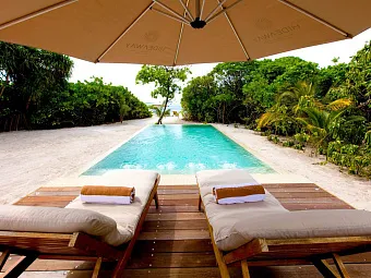 Deluxe Sunset Beach Villa With Pool