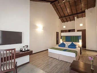 Отель THE CALM RESORT & SPA 4*