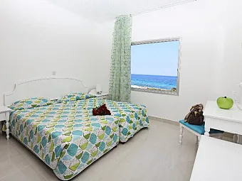  Отель MARLITA BEACH HOTEL APTS 4*