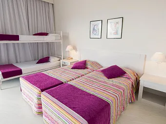 Отель CRYSTAL SPRINGS BEACH HOTEL 4*