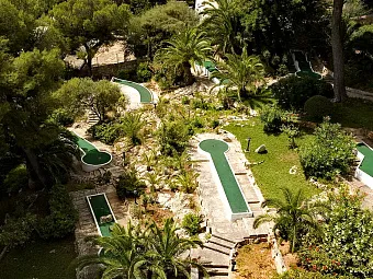 Мини-гольф на территории отеля RIU BONANZA PARK 4*.