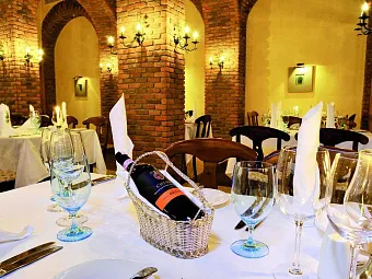 Ресторан KEMPINSKI HOTEL THE DOME 5*