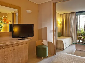 Отель KONTOKALI BAY RESORT & SPA 5*