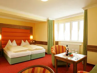 OESTERREICHISCHER HOF HOTEL 4* 