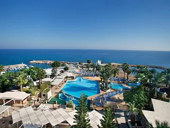 Отель GOLDEN COAST HOTEL 4*