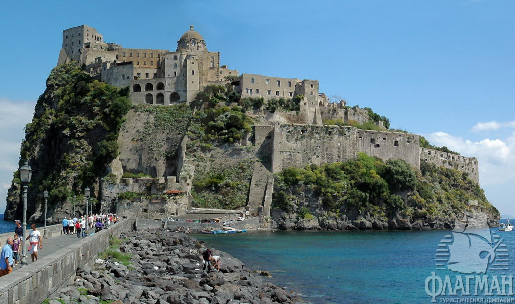 Остров Искья. Замок-Aragonese.