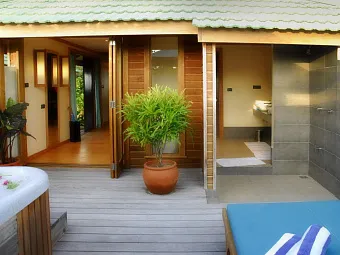 CANAREEF RESORT MALDIVES (HERATHERA ISLAND RESORT) 4*