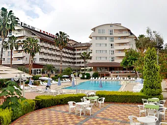 Территория отеля Lonicera World 4*