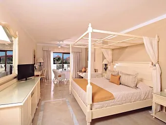 Отель LUXURY BAHIA PRINCIPE AMBAR GREEN 5*