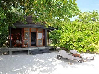 Отель KOMANDOO ISLAND RESORT 4*