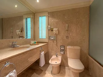  Отель DUBAI MARINE BEACH RESORT 5*