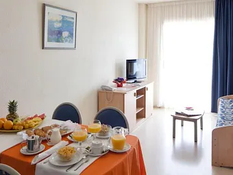 Отель H.TOP ROYAL SUN SUITES 4*+