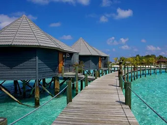 Отель KOMANDOO ISLAND RESORT 4*
