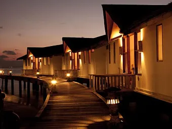 Отель REETHI BEACH RESORT 4*