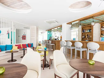 PLAZA SANTA PONSA BOUTIQUE HOTEL 4* (ех PLAZA BEACH BOUTIQUE HOTEL)