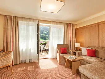 OESTERREICHISCHER HOF HOTEL 4* 