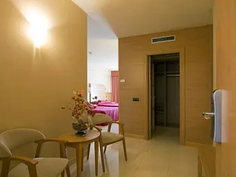 Отель GOLDEN BAHIA DE TOSSA 4*