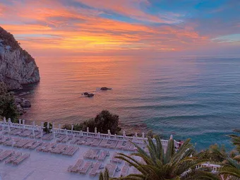 Вид из окна на закате в отеле MAYOR LA GROTTA VERDE GRAND RESORT 4 *