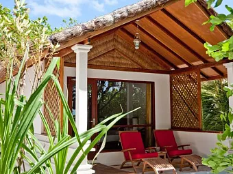 Отель REETHI BEACH RESORT 4*