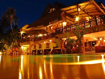 Coral Cliff Beach Resort (ex.CORAL COVE CHALET) 3*