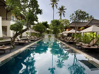 NUSA DUA BEACH HOTEL & SPA 5*