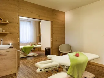 OESTERREICHISCHER HOF HOTEL 4* 