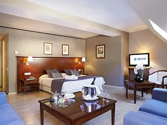 Отель GOLDEN TULIP ANDORRA FENIX HOTEL 4*