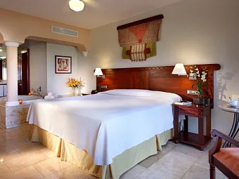 GRAND PALLADIUM PALACE RESORT SPA & CASINO 5*