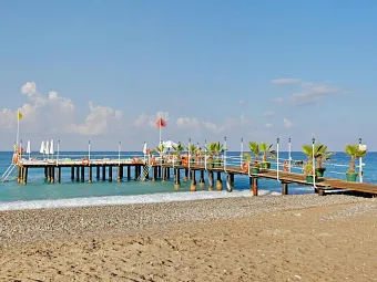 Пирс на пляже в отеле DELPHIN DELUXE RESORT 5*