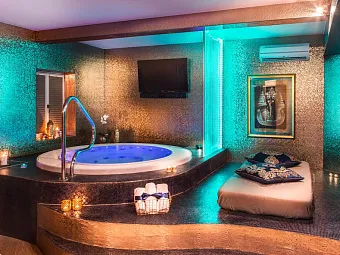 Отель ROYAL COURT 4*