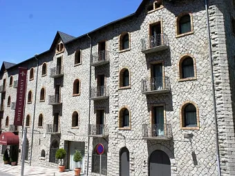 Отель CARLEMANY 4*
