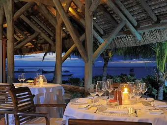 Отель BEACHCOMBER PARADIS HOTEL & GOLF CLUB 5*