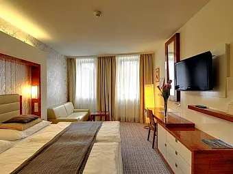  Отель ST. JOSEPH ROYAL REGENT 4*