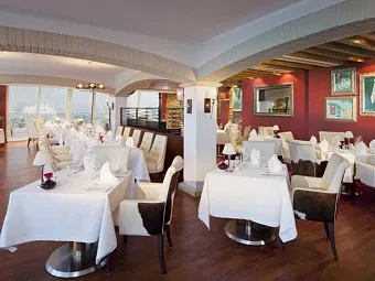 Отель JUMEIRAH BEACH HOTEL 5*