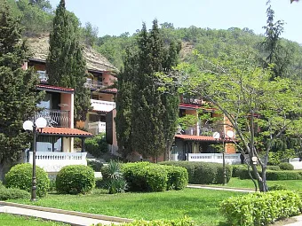 Территория отеля VILLAS ELENITE 4*
